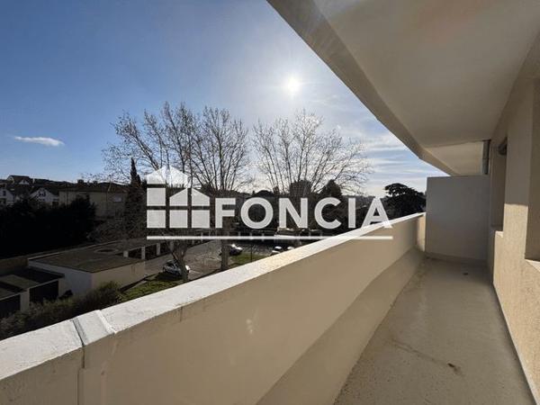 Location Appartement 4 pièces 74.7 m² - 160 RUE DU FAUBOURG BONNEFOY Toulouse 31500