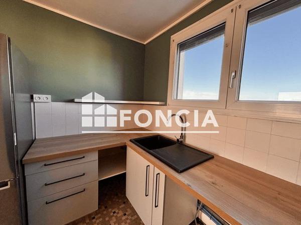 Location Appartement 4 pièces 74.7 m² - 160 RUE DU FAUBOURG BONNEFOY Toulouse 31500