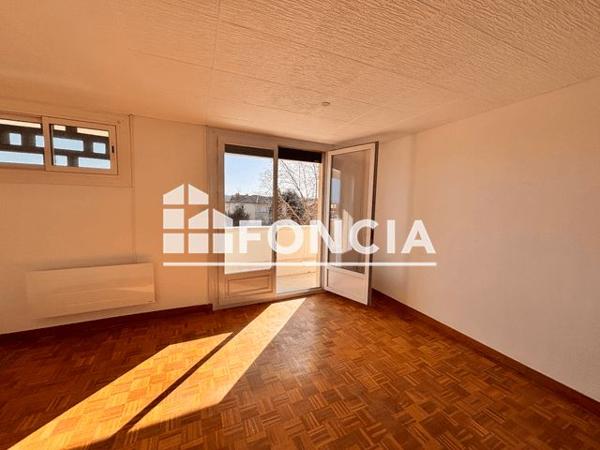 Location Appartement 4 pièces 74.7 m² - 160 RUE DU FAUBOURG BONNEFOY Toulouse 31500