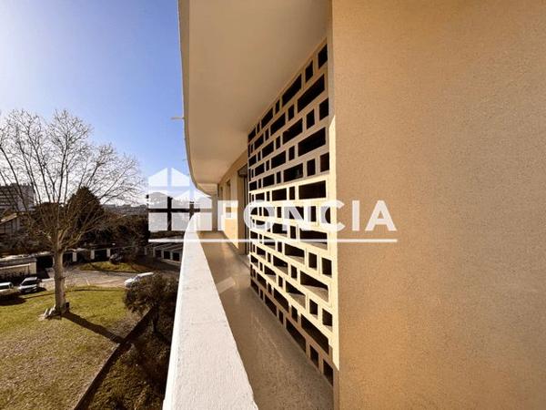 Location Appartement 4 pièces 74.7 m² - 160 RUE DU FAUBOURG BONNEFOY Toulouse 31500