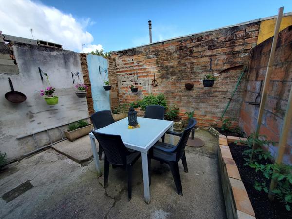 Maison de ville avec cour à vendre à MARMANDE