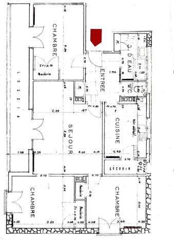 Grand appartement proche RER E à rénover