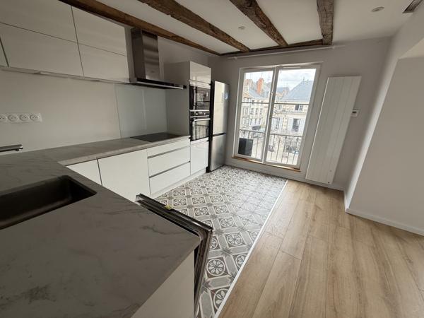 Location Appartement T4 - Hyper Centre