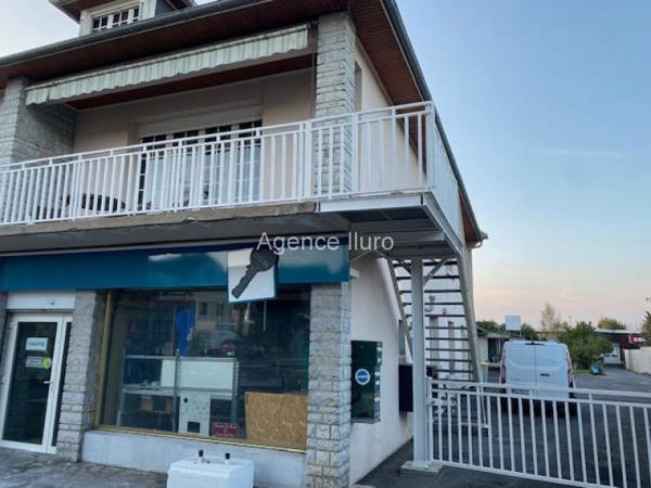 Immeuble locatif - Oloron-sainte-marie - Réf.:205367 OLORON PROXIMITE CENTRE - IMMEUBLE COMPOSE DE DEUX APPARTEMENTS ET DE TROIS LOCAUX COMMERCIAUX ACTUELLEMENT LOUES -