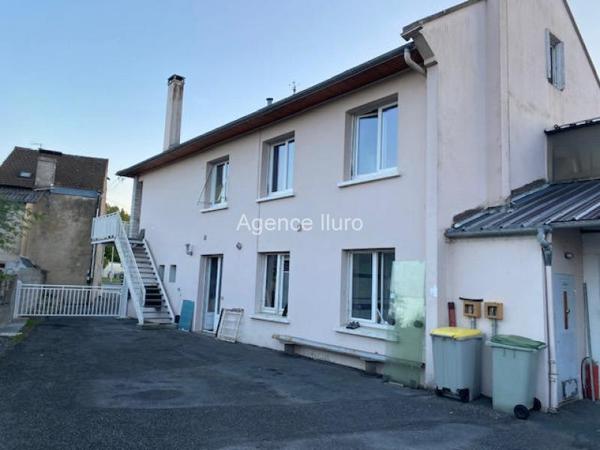 Immeuble locatif - Oloron-sainte-marie - Réf.:205367 OLORON PROXIMITE CENTRE - IMMEUBLE COMPOSE DE DEUX APPARTEMENTS ET DE TROIS LOCAUX COMMERCIAUX ACTUELLEMENT LOUES -