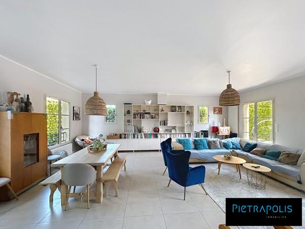 CIVRIEUX CENTRE – Belle maison 178 m² – Piscine & Pool House – 4 chambres – DPE B