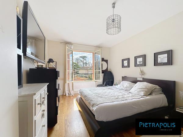 CIVRIEUX CENTRE – Belle maison 178 m² – Piscine & Pool House – 4 chambres – DPE B