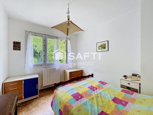 Quartier calme - Sous sol total - 5 chambres