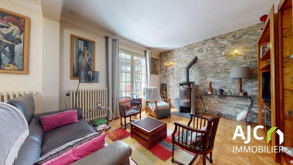 Langeais (37130) Maison de charme en pierres à LANGEAIS