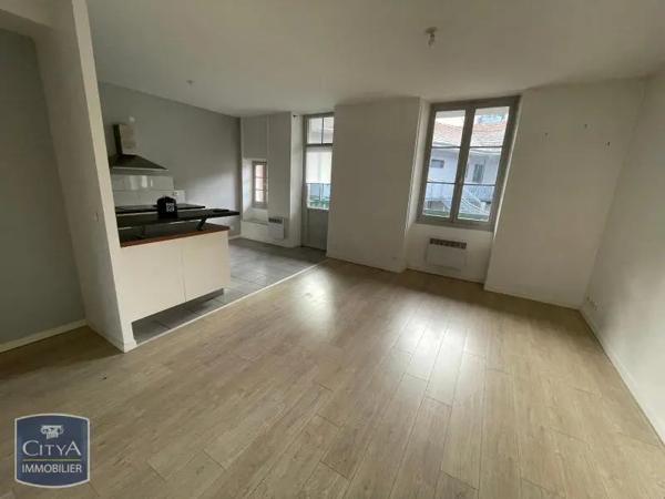 Appartement à louer 3 pièces 71.82m² Pau (64000)