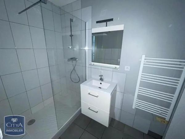 Appartement à louer 3 pièces 71.82m² Pau (64000)