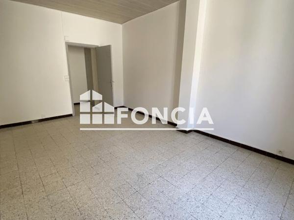 Location Appartement 2 pièces 65.5 m² - 56 RUE DE LA REPUBLIQUE Bagnols-sur-ceze 30200