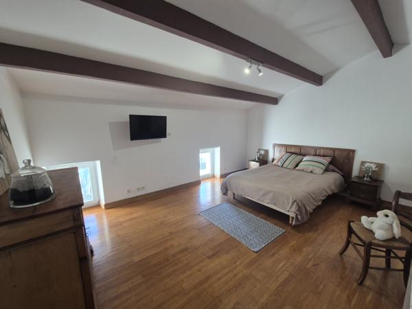 Maison 6 pièce(s) 4 chambre(s) 189 m²