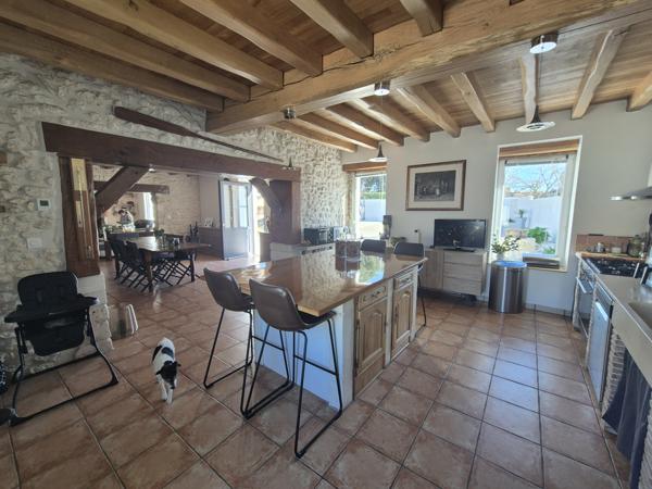 Maison 6 pièce(s) 4 chambre(s) 189 m²