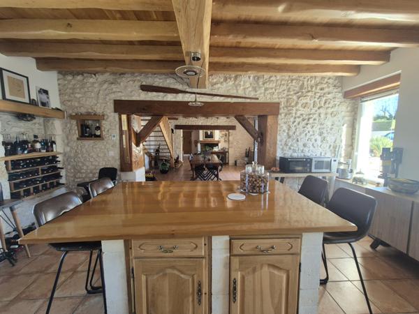 Maison 6 pièce(s) 4 chambre(s) 189 m²