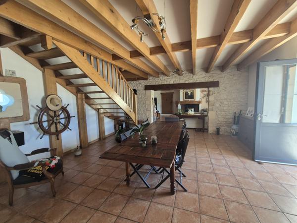 Maison 6 pièce(s) 4 chambre(s) 189 m²