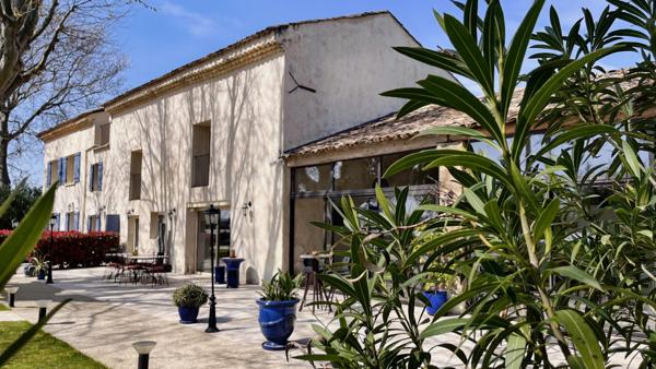 L'Isle-sur-la-Sorgue (84800) PROPRIETE 425 M2