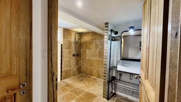 L'Isle-sur-la-Sorgue (84800) PROPRIETE 425 M2