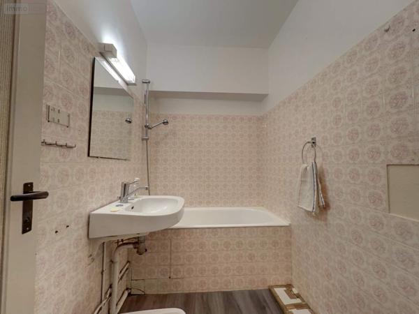 Appartement à vendre à Tours dans l'Indre-et-Loire (37000), ref : 096/948   
TOURS Centre - Av. de Grammont