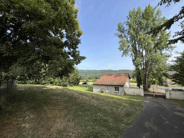 Maison à vendre |  Le Lardin-Saint-Lazare |  3 pièces | 104 m²