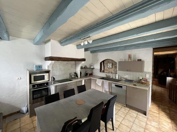 Maison à vendre |  Le Lardin-Saint-Lazare |  3 pièces | 104 m²