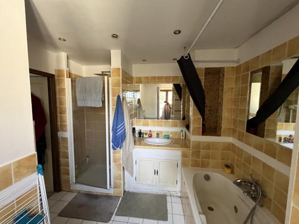 Maison à vendre |  Le Lardin-Saint-Lazare |  3 pièces | 104 m²