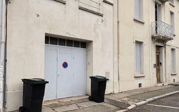 Stationnement à vendre    51 m2 Romans-sur-Isère