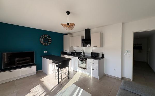 Appartement à vendre    2 pièces •  Toulon