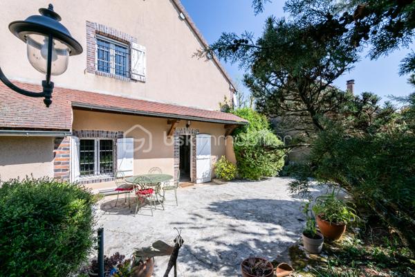 Maison en pierre de 225 m²