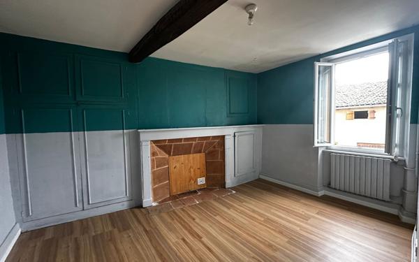 Maison à louer    5 pièces •  Palaminy