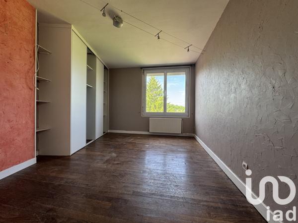 Maison 5 pièces de 160 m² à Lazenay (18120)