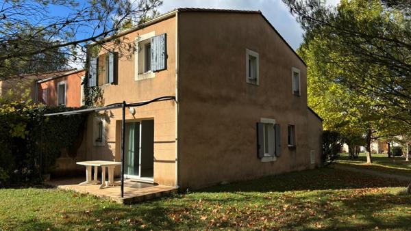 Fuveau ? Maison T4 90 m² avec terrasse, piscine, box et résidence sécurisée