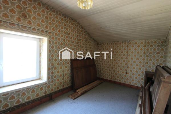 MAISON EN PIERRE AVEC DÉPENDANCES ET TERRAIN