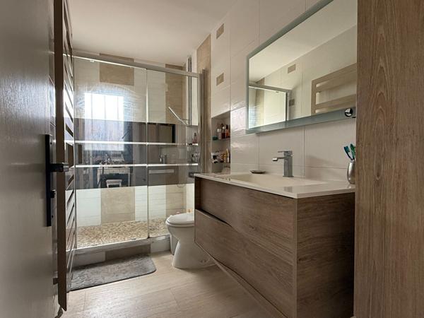 Appartement Surgeres 4 pièce(s) 100 m2