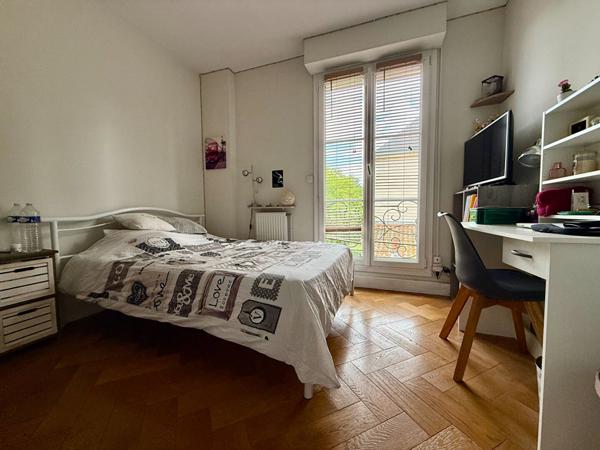 Appartement Surgeres 4 pièce(s) 100 m2