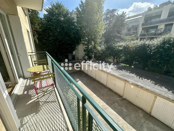 Appartement
         4 pièces
        - 84 m² 895 000 € *