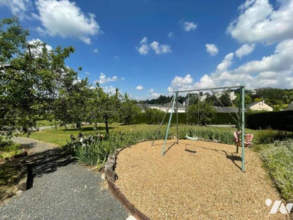 Maison familiale, SAUMUR avec grand jardin