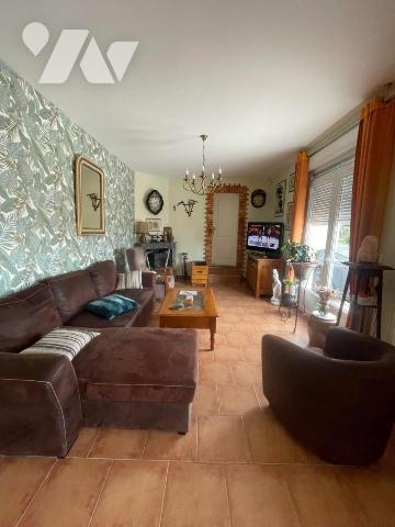 Maison familiale, SAUMUR avec grand jardin