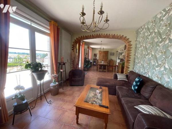 Maison familiale, SAUMUR avec grand jardin