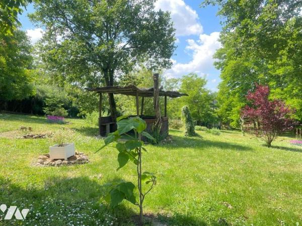 Maison familiale, SAUMUR avec grand jardin