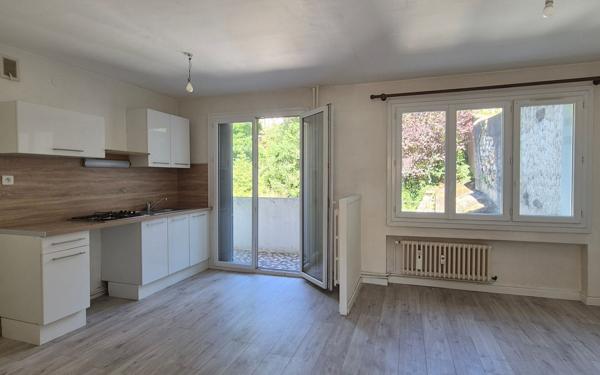 Appartement à vendre    2 pièces • 47,05 m2 Saint-Étienne