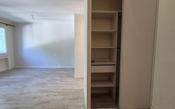 Appartement à vendre    2 pièces • 47,05 m2 Saint-Étienne