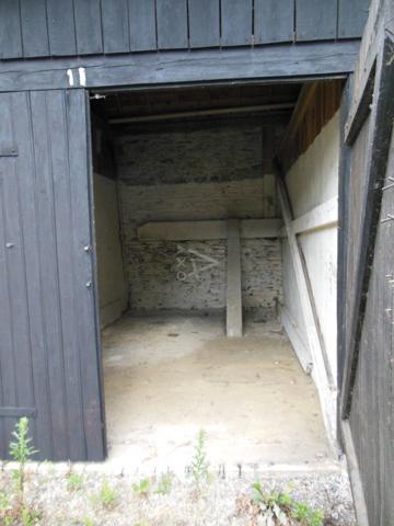 Immeuble à Châteaulin pour investisseur avec 6 appartements, 1 commerce et 14 box.