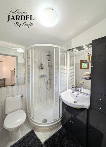 Maison en pierre - 5 chambres d'hôtes - piscine