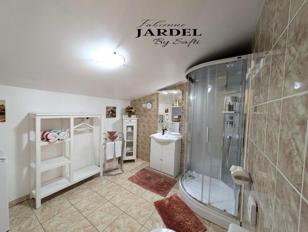 Maison en pierre - 5 chambres d'hôtes - piscine