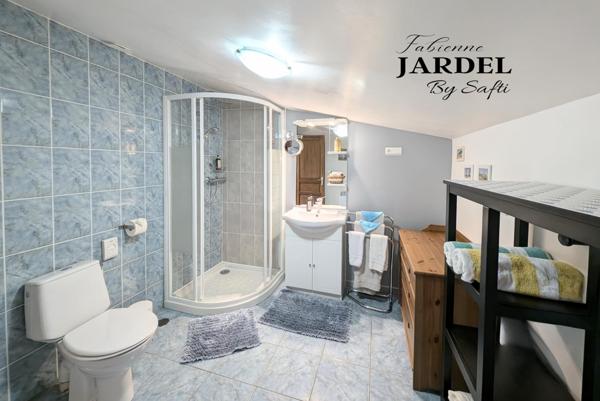 Maison en pierre - 5 chambres d'hôtes - piscine