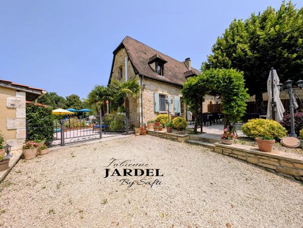 Maison en pierre - 5 chambres d'hôtes - piscine