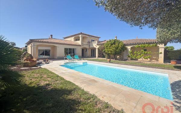 Maison à vendre    5 pièces •  Agde