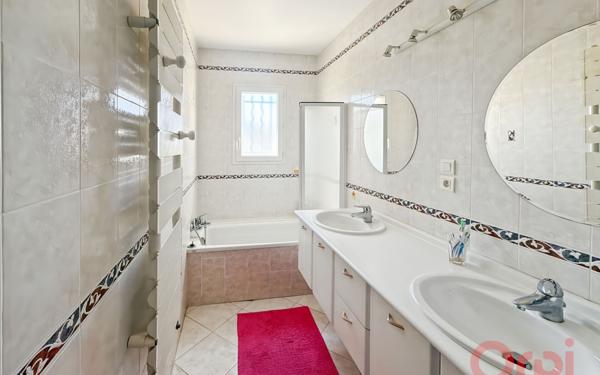 Maison à vendre    5 pièces •  Agde