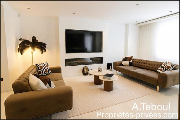 LYON 6EME-TRIANGLE D'OR, SUBLIME T4BIS DE 112M²,, RENOVE AVEC PRESTATIONS HAUT DE GAMME